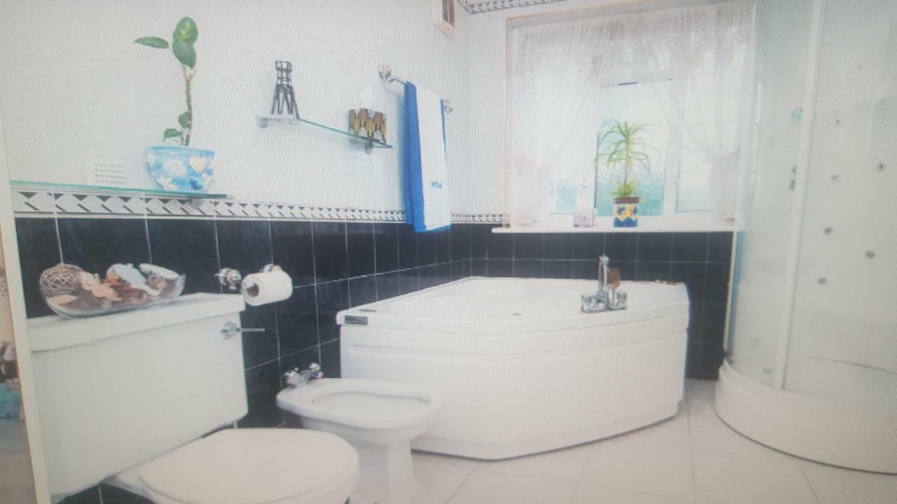 Comfy Room Well Located Лондон Екстер'єр фото